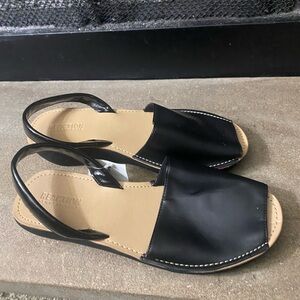 Reaction Kenneth Cole Fine Glass Black Platform Sandal Women'9 NWT